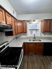 11409 Deham Dr, Louisville, KY 40241