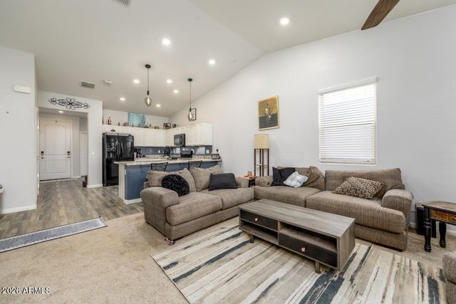 12442 W MYRTLE Court, Glendale, AZ 85307