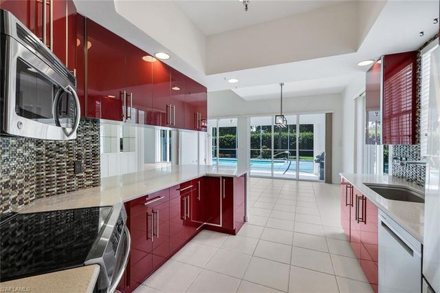 2709 Island Pond LN, Naples, FL 34119