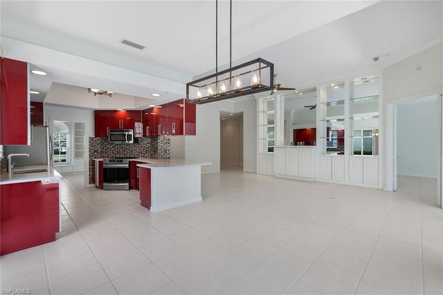2709 Island Pond LN, Naples, FL 34119