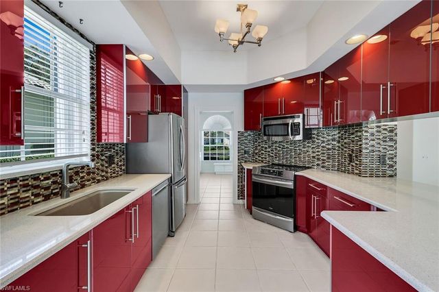 2709 Island Pond LN, Naples, FL 34119