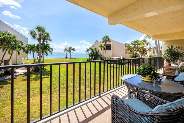 7530 SUNSHINE SKYWAY LANE S 115, St Petersburg, FL 33711