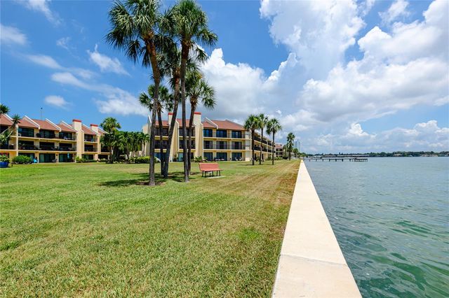 7530 SUNSHINE SKYWAY LANE S 115, St Petersburg, FL 33711