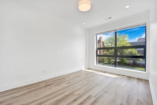 4350 W Lawrence Avenue 403, Chicago, IL 60630