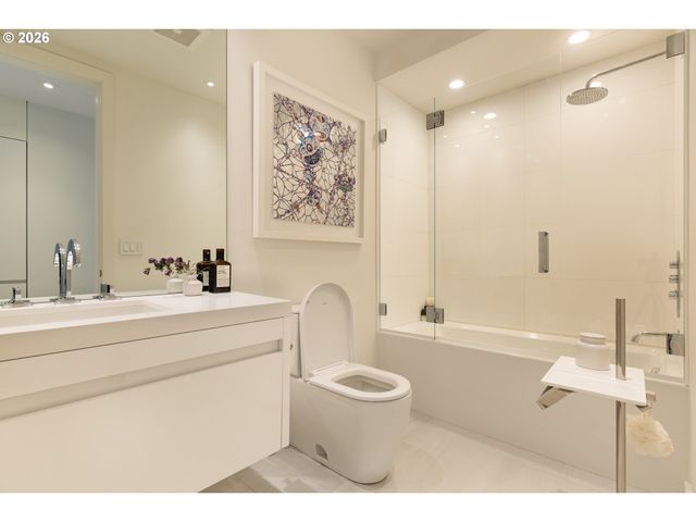 1075 Nw NORTHRUP St 2512, Portland, OR 97209