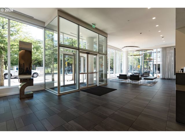 1075 Nw NORTHRUP St 2512, Portland, OR 97209