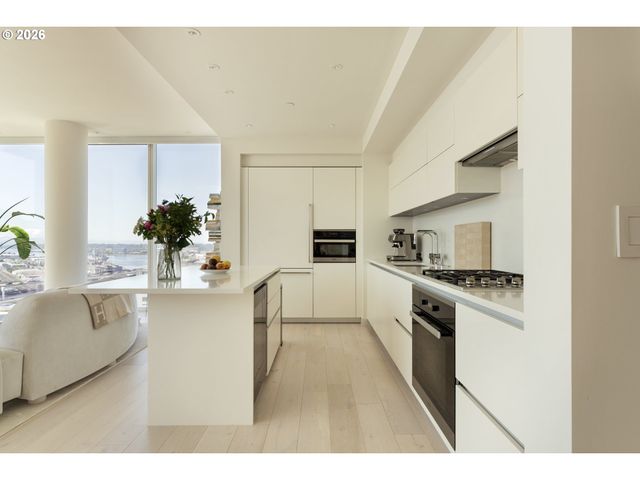1075 Nw NORTHRUP St 2512, Portland, OR 97209