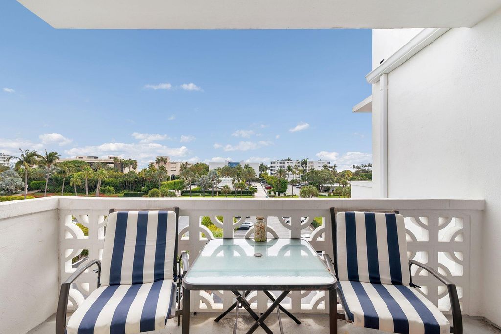 Image 12 of property listing at 2840 S Ocean 5110 Boulevard 511, Palm Beach, FL 33480