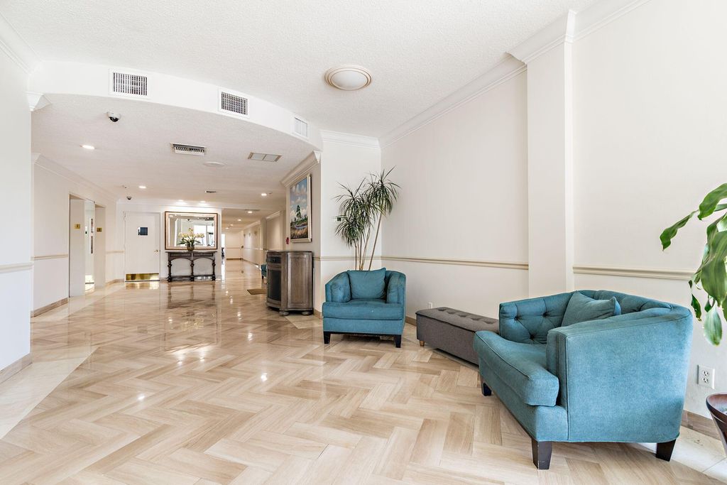 Image 19 of property listing at 2840 S Ocean 5110 Boulevard 511, Palm Beach, FL 33480