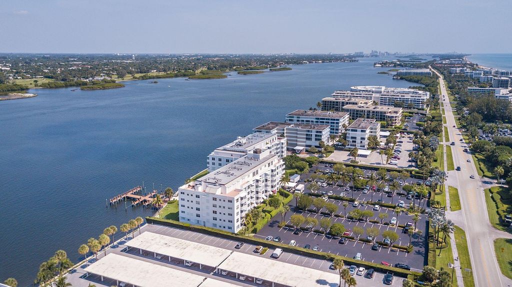 Image 22 of property listing at 2840 S Ocean 5110 Boulevard 511, Palm Beach, FL 33480