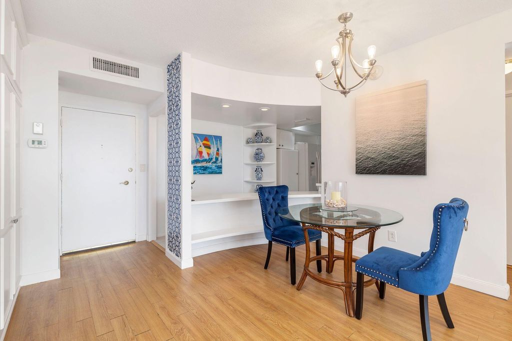 Image 6 of property listing at 2840 S Ocean 5110 Boulevard 511, Palm Beach, FL 33480