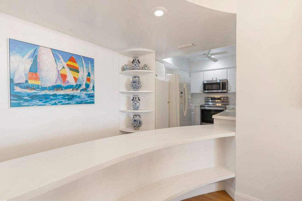 Image 7 of property listing at 2840 S Ocean 5110 Boulevard 511, Palm Beach, FL 33480