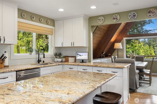 20002 156th Avenue NE, Woodinville, WA 98072
