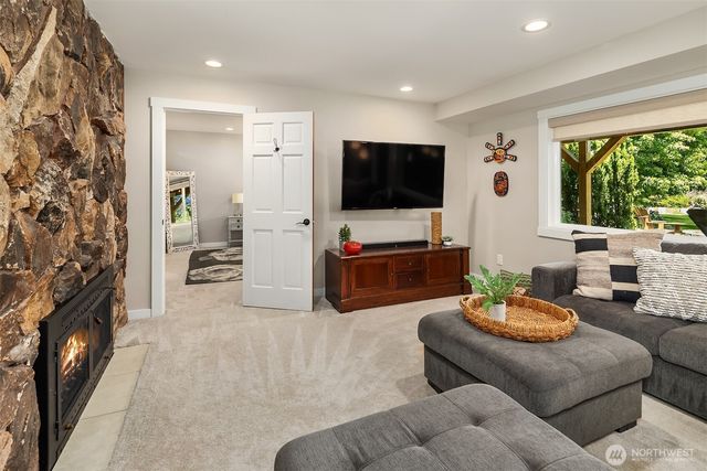 20002 156th Avenue NE, Woodinville, WA 98072