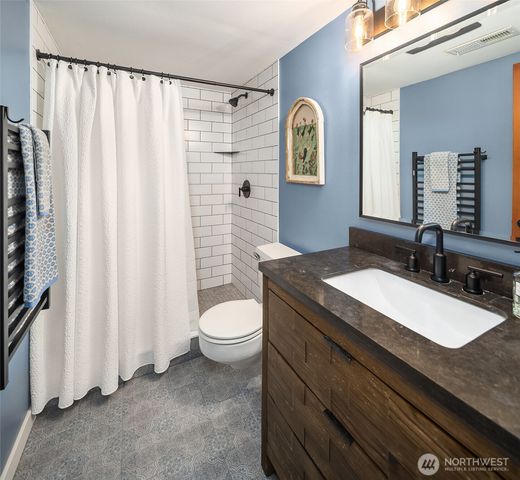 20002 156th Avenue NE, Woodinville, WA 98072