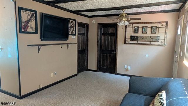 31 Hewitt Rd, West Milford Twp., NJ 07421