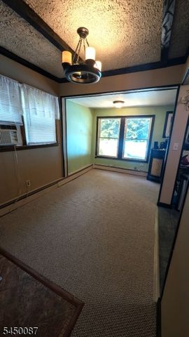 31 Hewitt Rd, West Milford Twp., NJ 07421