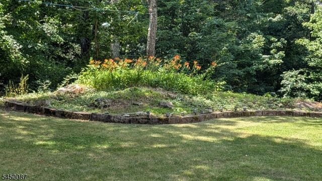 31 Hewitt Rd, West Milford Twp., NJ 07421