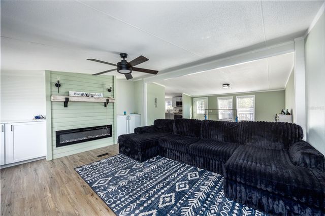 847 SW APPLEWOOD GLEN, Fort White, FL 32038