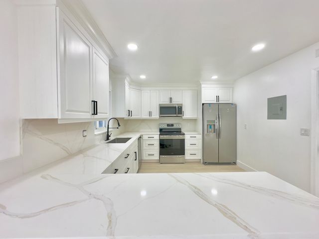 6811 NW 32nd Avenue, Fort Lauderdale, FL 33309