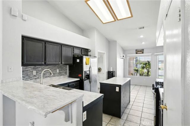 31309 Van Ruysdael Ln, Winchester, CA 92596