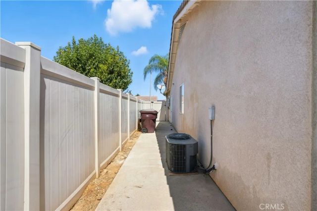 31309 Van Ruysdael Ln, Winchester, CA 92596