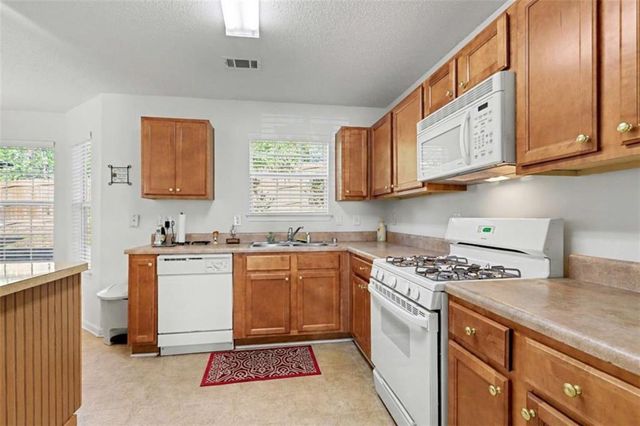 6613 Pamplona Place, South Fulton, GA 30349