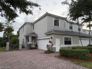15122 Summit Place CIR 212, Naples, FL 34119