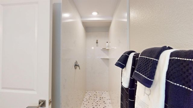 3912 Carver, Modesto, CA 95356