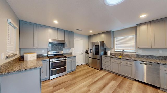 3912 Carver, Modesto, CA 95356