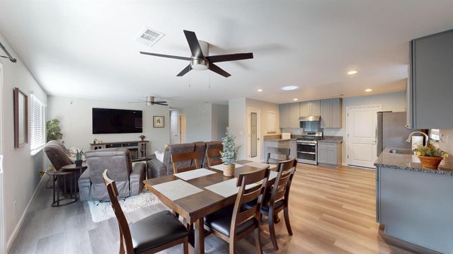 3912 Carver, Modesto, CA 95356