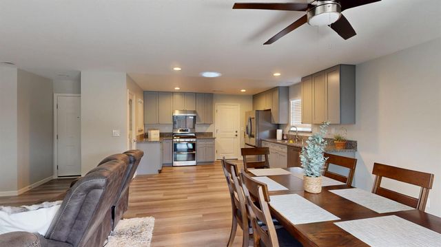 3912 Carver, Modesto, CA 95356