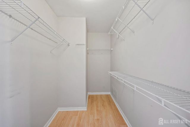 189 Sunshine Drive, Piscataway, NJ 08854