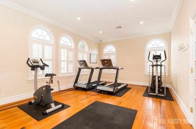 189 Sunshine Drive, Piscataway, NJ 08854