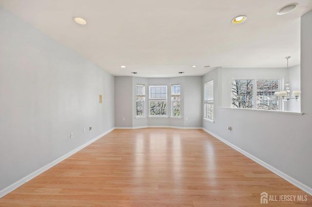 189 Sunshine Drive, Piscataway, NJ 08854