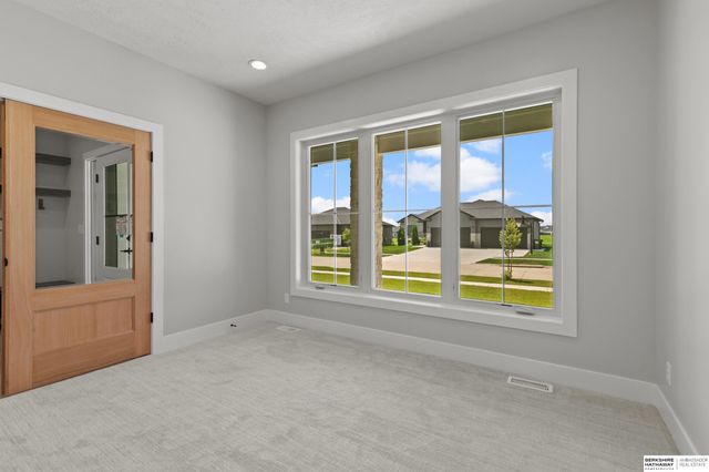 3642 Wilderness Hills Boulevard, Lincoln, NE 68516