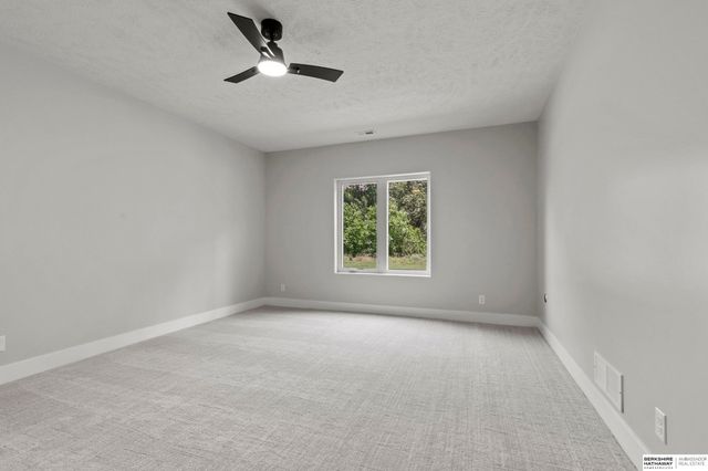 3642 Wilderness Hills Boulevard, Lincoln, NE 68516