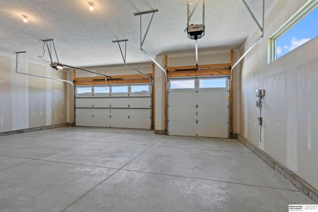 3642 Wilderness Hills Boulevard, Lincoln, NE 68516