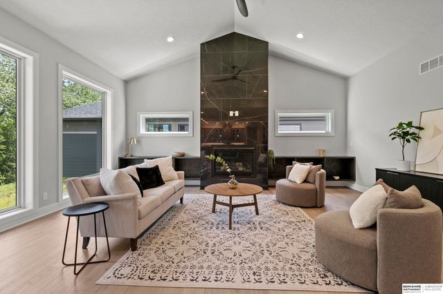 3642 Wilderness Hills Boulevard, Lincoln, NE 68516