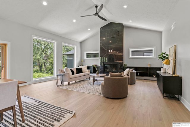 3642 Wilderness Hills Boulevard, Lincoln, NE 68516