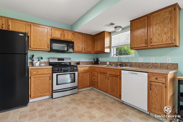 11929 Bush Court 26, Holland, MI 49424