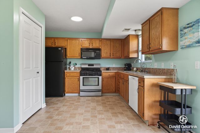 11929 Bush Court 26, Holland, MI 49424