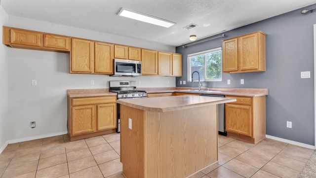 1536 San Pedro Road NE, Rio Rancho, NM 87144