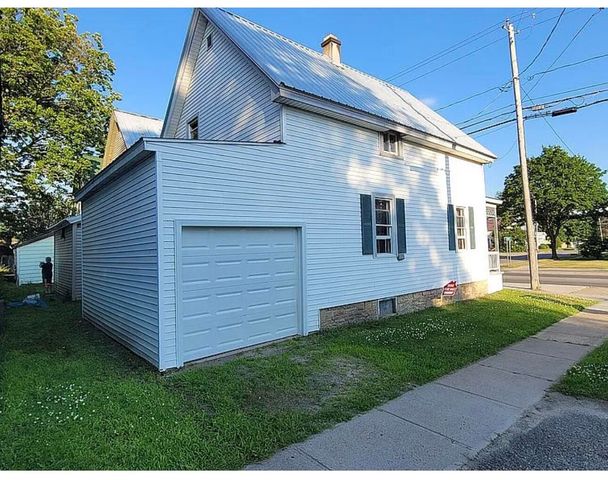 571 E Main Street, Malone, NY 12953