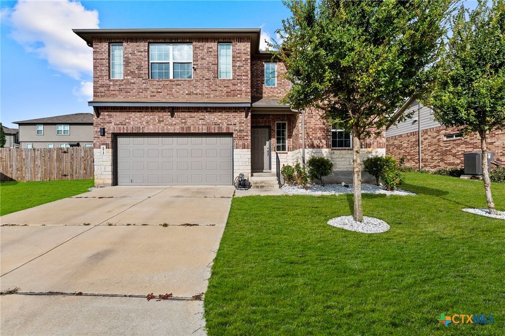Image 1 of property listing at 673 sheridan park, New Braunfels, TX 78130