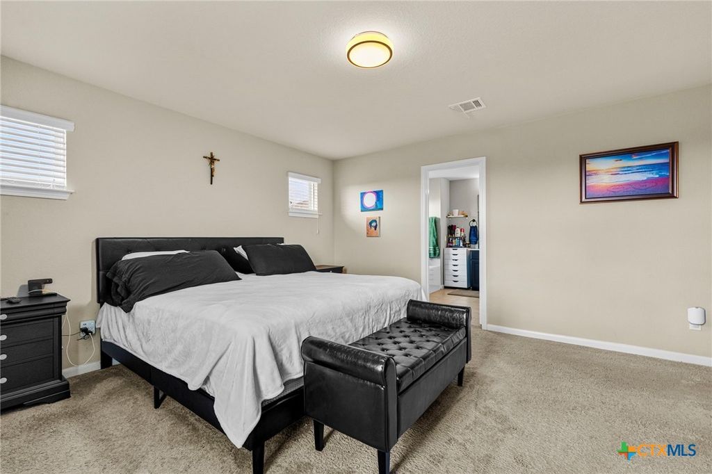 Image 34 of property listing at 673 sheridan park, New Braunfels, TX 78130