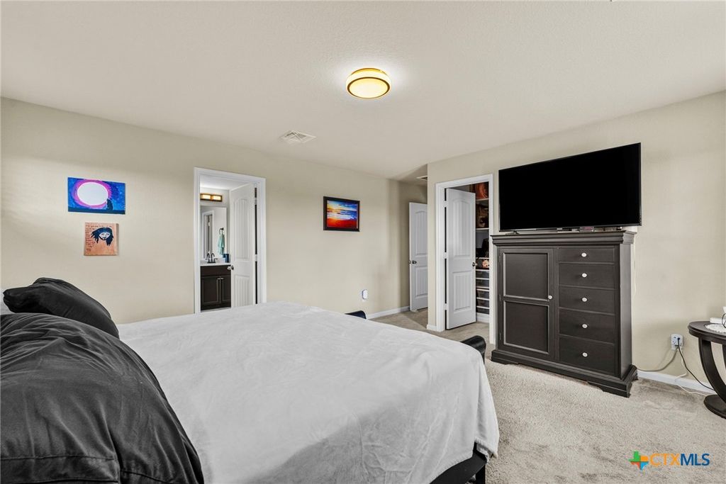 Image 36 of property listing at 673 sheridan park, New Braunfels, TX 78130