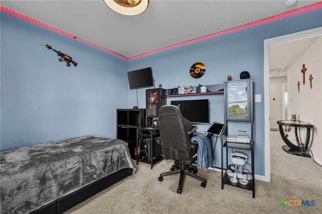 Image 38 of property listing at 673 sheridan park, New Braunfels, TX 78130