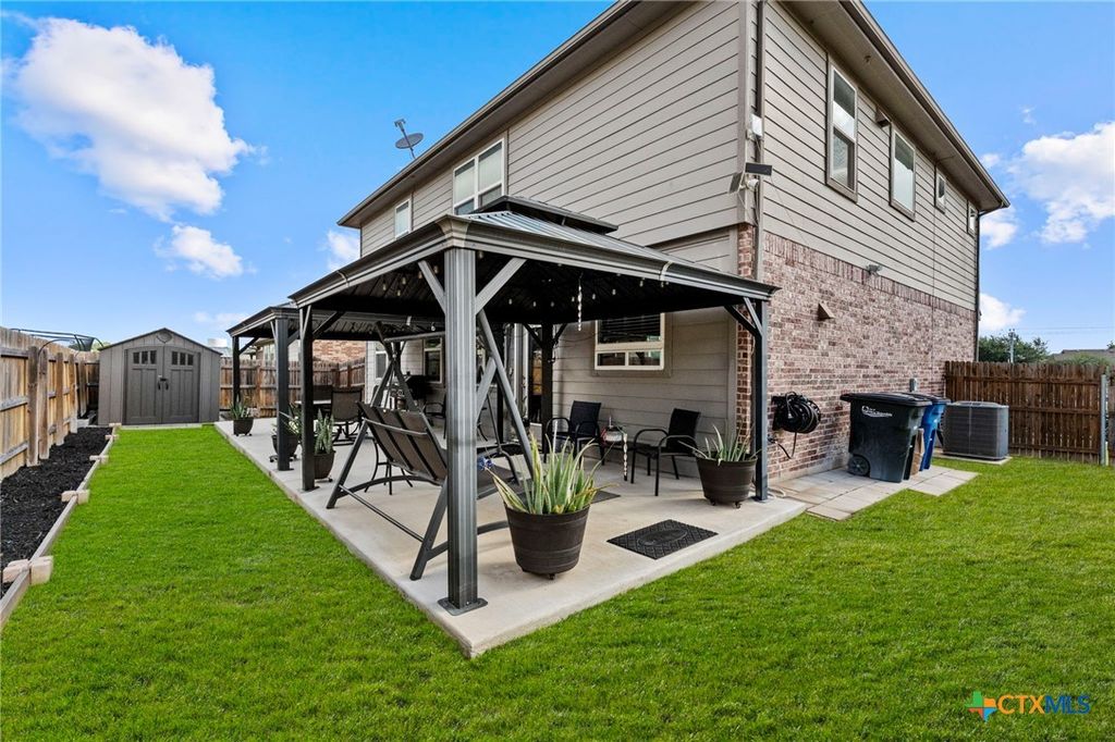 Image 40 of property listing at 673 sheridan park, New Braunfels, TX 78130