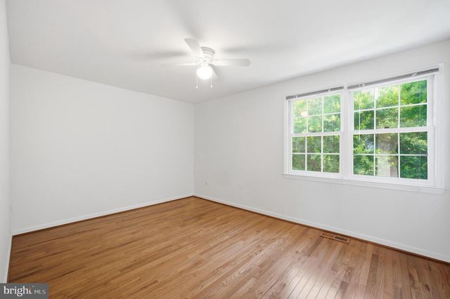 2915 PINEY GROVE CT, Fairfax, VA 22031